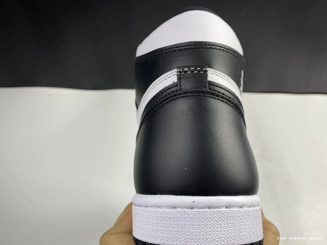 Cheap LUCY White (2014) Retro Black 555088-010 Air Jordan 1 0731